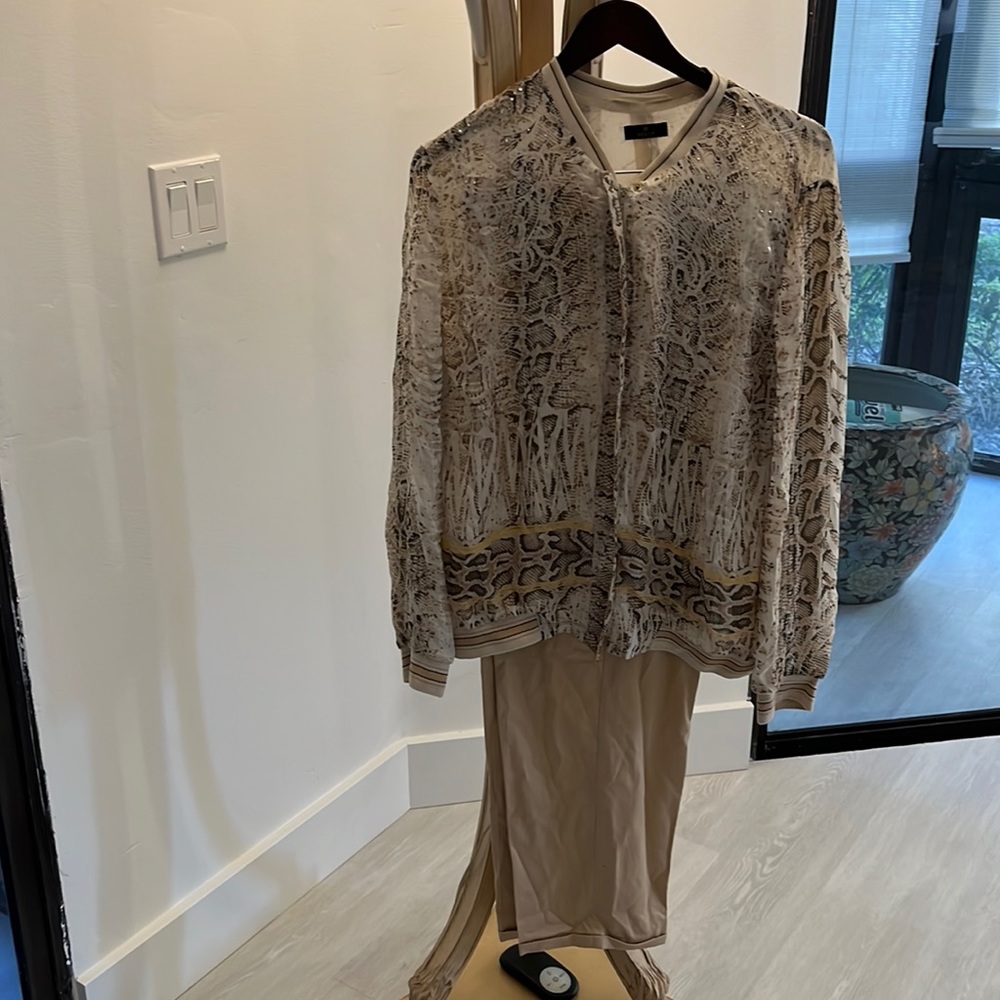 Silk and cotton pant suit in perfect condition